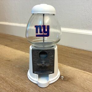 NFL New York Giants Mini White Gumball Candy Dispenser 
Excellent Condition